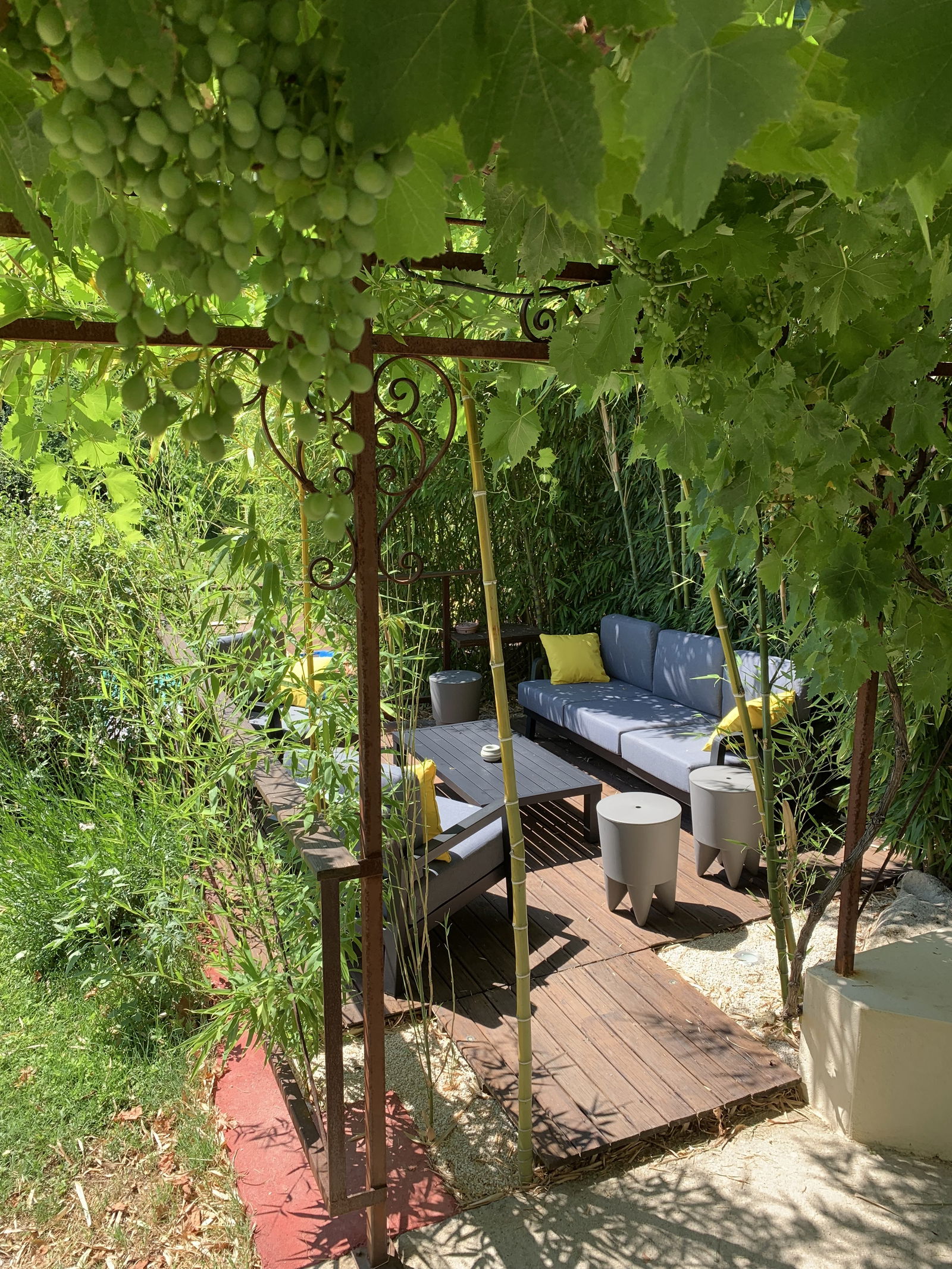 Estudio Independiente Saint-Laurent-des-Arbres 235445