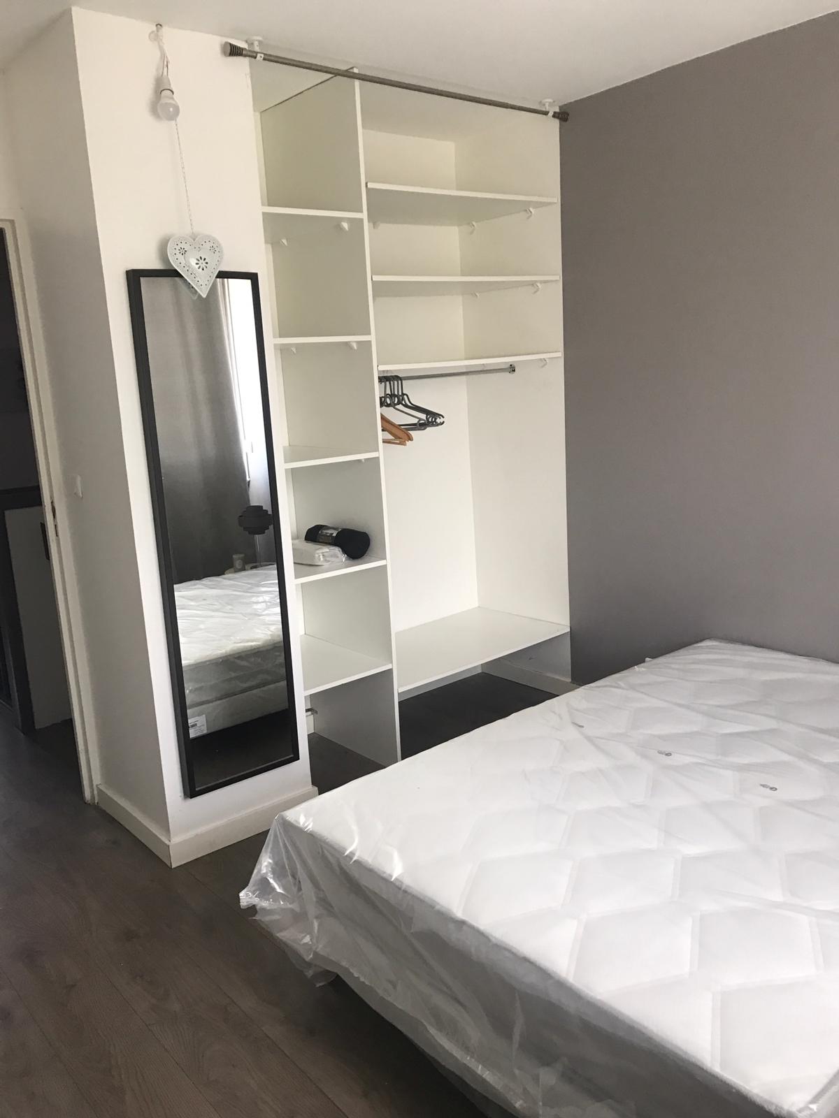 Colocación Cergy 503658