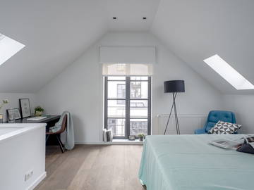 Roomlala | Casa esplêndida: quarto + banheiro