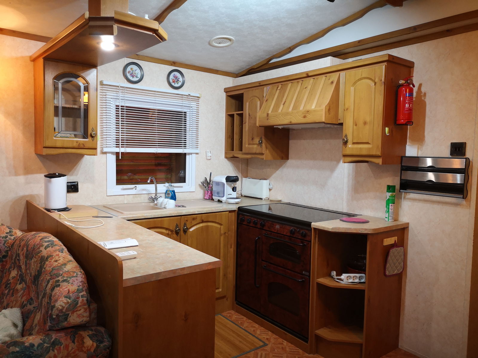 Tutta La Casa Courties 198649