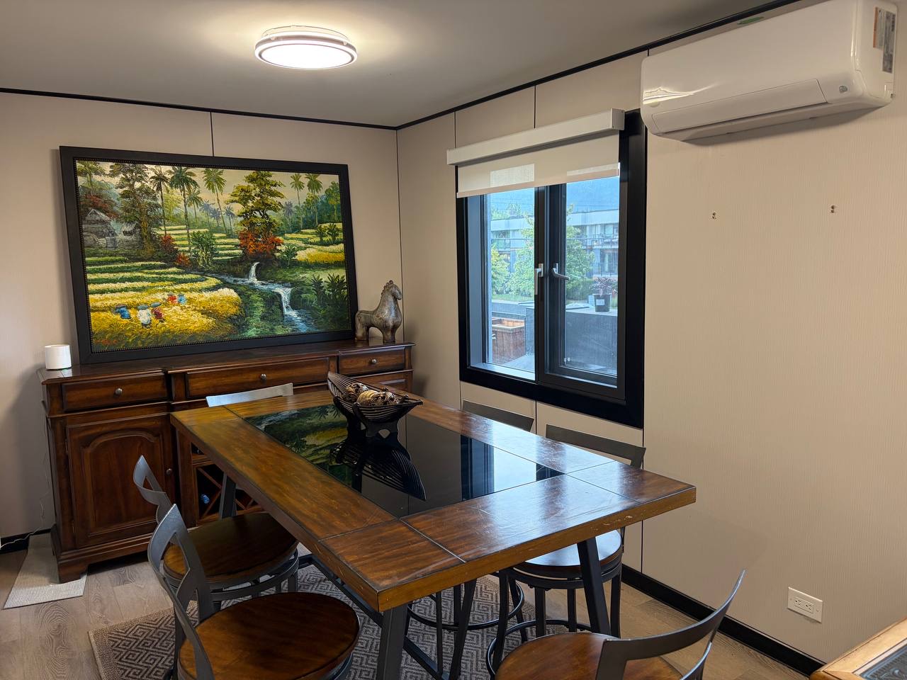 Entire Home North Vancouver 677395