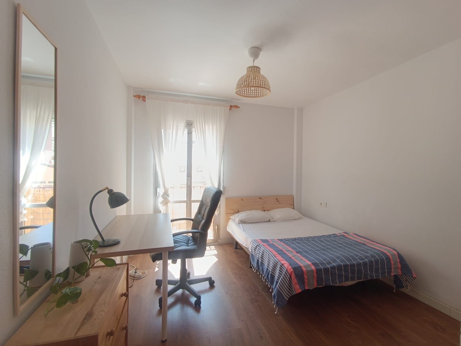 Hospedagem Em Casa De Família Málaga 659799