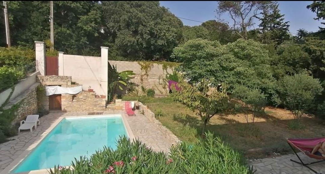 Collocazione Nîmes 413698