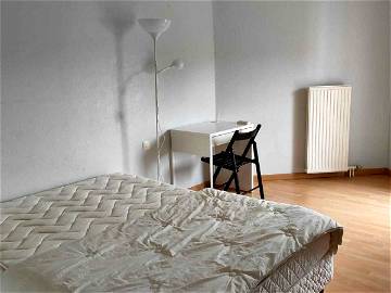 Roomlala | Cergy-pontoise: Dormitorio 2 En Apartamento Compartido Precioso Dúplex 106m²