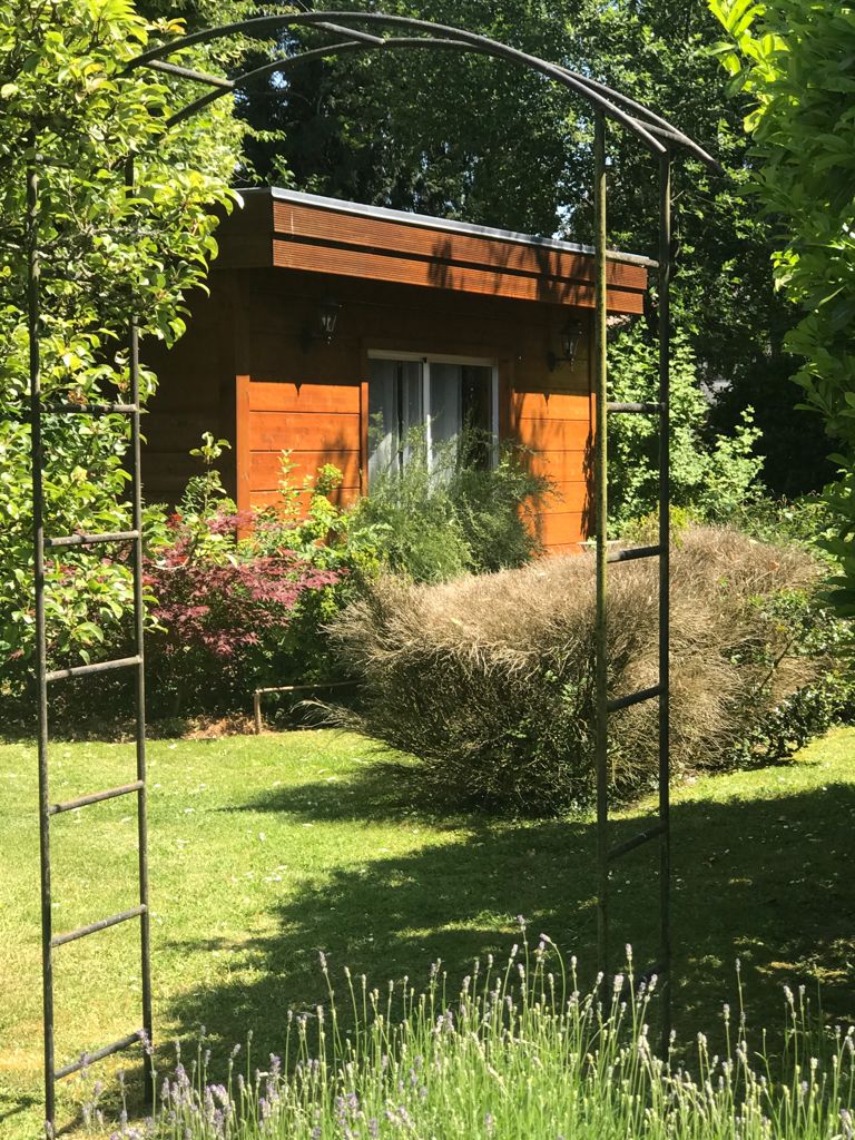 Unabhängiges Studio Plailly 261575