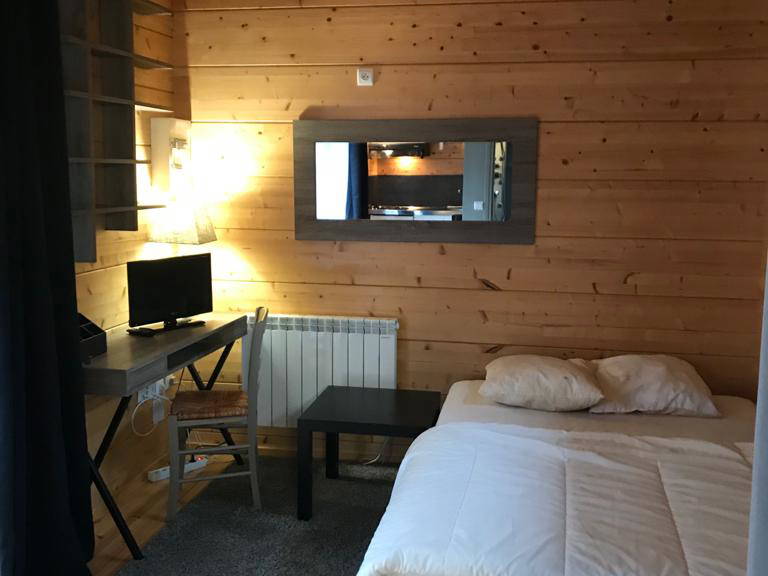 Entire Home Plailly 261575-2