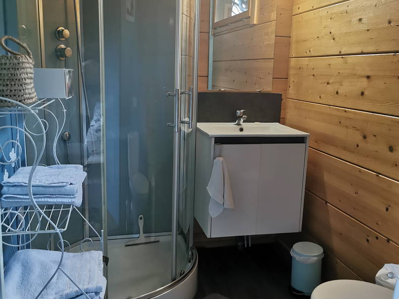 Entire Home Plailly 261575-5