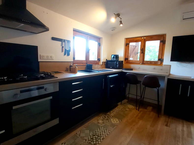 Entire Home Le Teil 262201-5