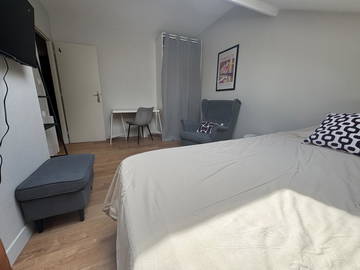 Colocation à louer à Vénissieux - photo 3 : chambre-3