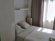 10 m² großes Zimmer in 113 m² großem T5-Apartment in der Oberstadt (Chalucet), möbliert