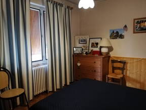 Chambre 10m2 - salle de bain, WC independant