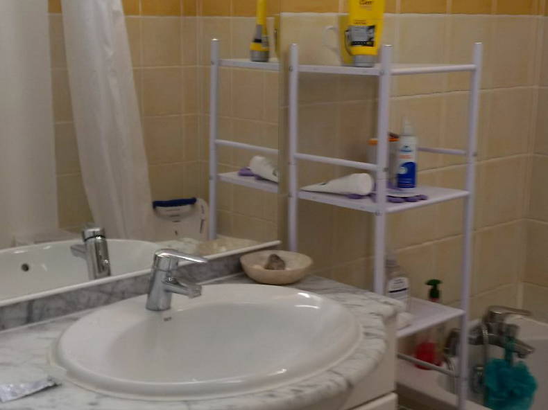 Kolokation La Tour-d'Aigues 252921-4