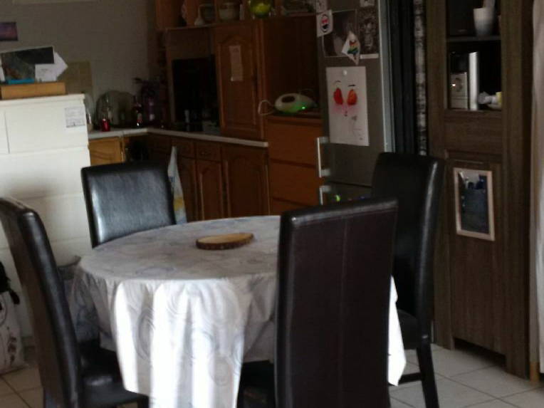 Kolokation La Tour-d'Aigues 252921-5