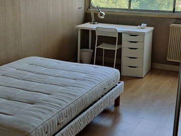 Roomlala | Chambre 15m2 500 CC// 15 Minutes à Pied Gare Massy Palaiseau