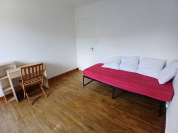 Homestay for rent in Baguer-Morvan - photo 2: Bedroom-2