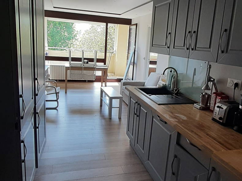 Kolokasie Ferney-Voltaire 230800-1