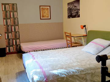 Chambre 3 p. avec accès à la cuisine