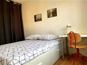 Roomlala | Chambre 4 / Colocation / Toulouse / Bus 46 