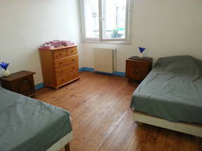 Room with 2 single beds near Bergerac