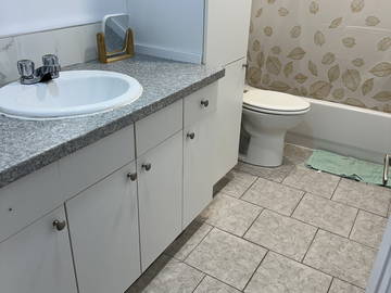 Colocation à louer à Brossard - photo 6 : salle de bain-6