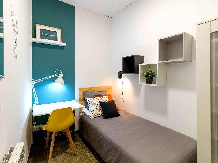 Room In The House Barcelona 246000-1