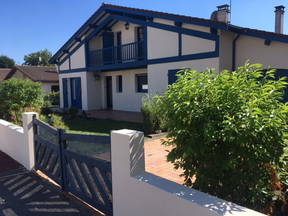 Habitación En La Maison Bleue