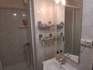 Chambre chez l'habitant à louer à Gonesse - photo 11 : salle de bain-11