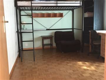 Roomlala | Chambre à Louer 11m2 à Borex