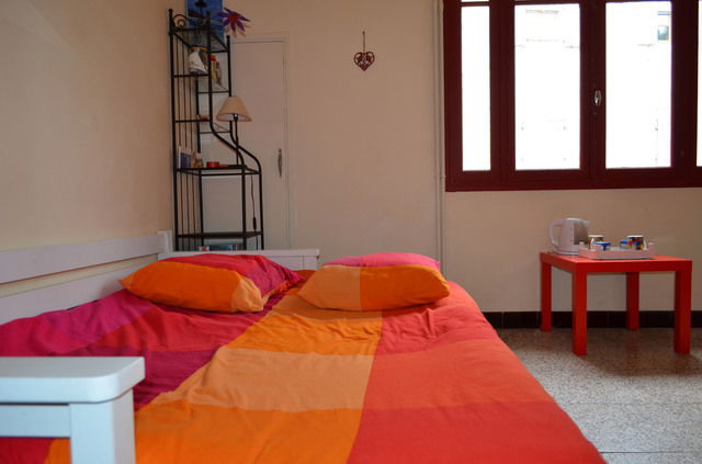 Chambre Chez L'habitant Sommières 45499