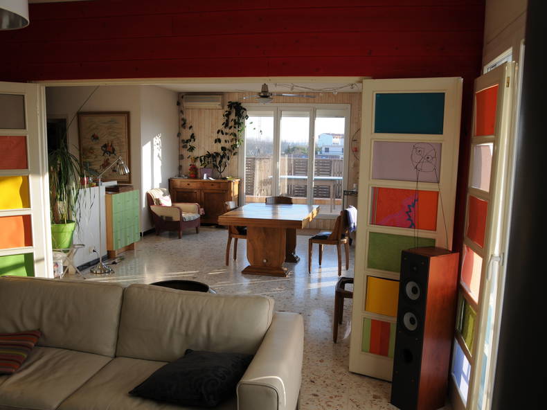 Homestay Nîmes 64471-3