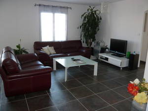 Room For Rent Saint-Georges-De-Pointindoux 83113