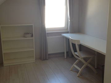 Chambre À Louer Courcelles 83870