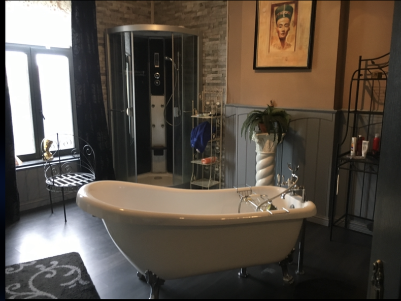 Homestay Charleroi 97968-2