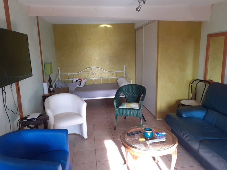 Homestay Sourcieux-les-Mines 240732-1