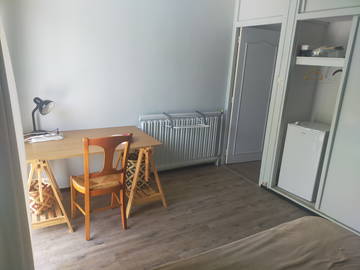 Chambre À Louer Bagnols-Sur-Cèze 447232