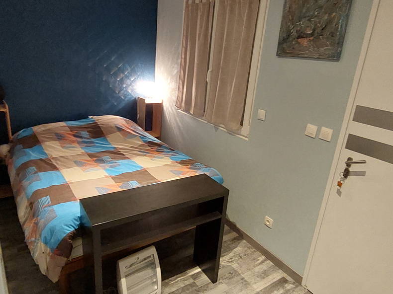 Homestay Saint-Jean-de-la-Ruelle 454902-1