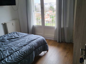 Chambre À Louer Décines-Charpieu 474015