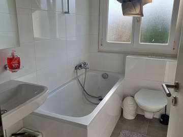 Chambre chez l'habitant à louer à Lonay - photo 3 : salle de bain-3