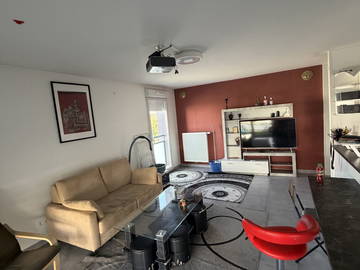 Shared housing for rent in Saint-Genis-Pouilly - photo 6: Other room-6