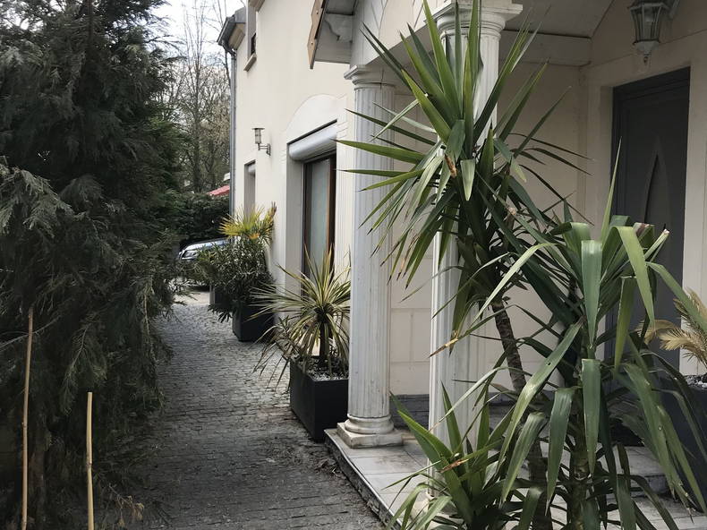 Kolokation Éragny 247817-1