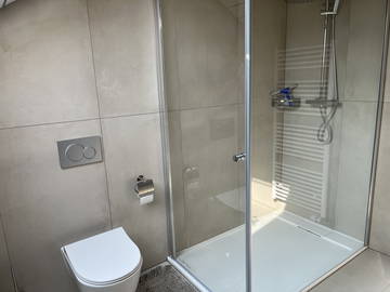 Chambre chez l'habitant à louer à Etoy - photo 5 : salle de bain-5