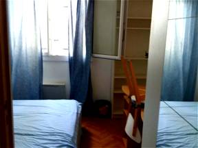 Room For Rent In Floirac