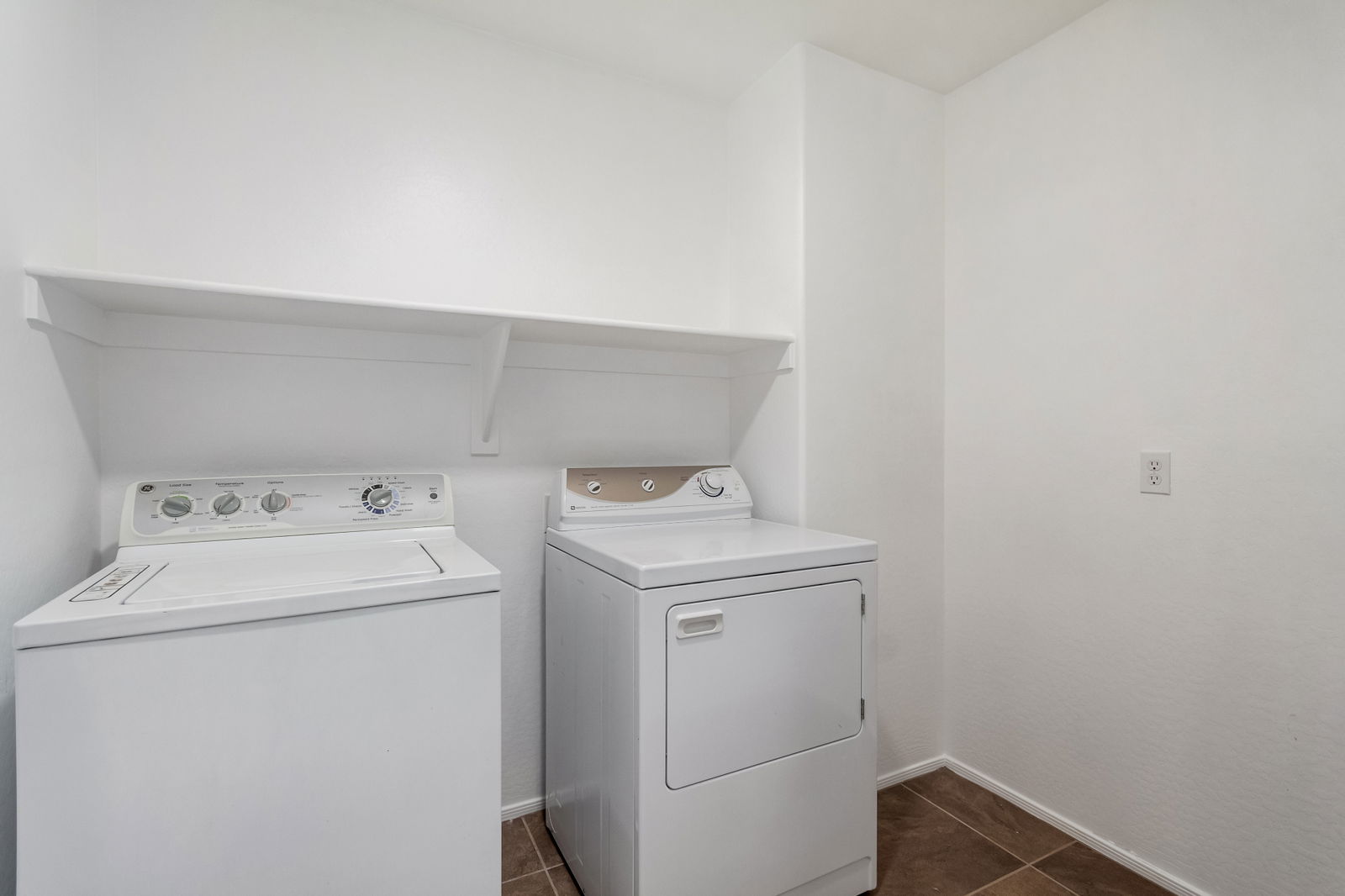 Coliving Goodyear 574760