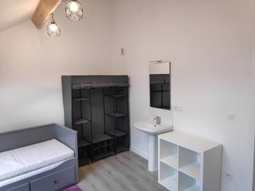 Shared housing for rent in Charleroi - photo 7: Other room-7