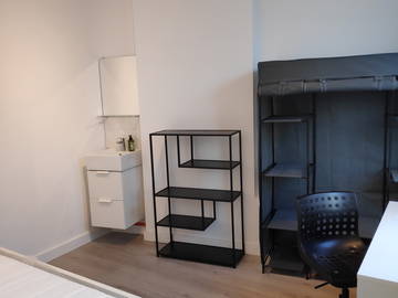 Gedeelde woning te huur in Charleroi - foto 8: Slaapkamer-8
