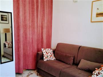 Room For Rent Orange 398158