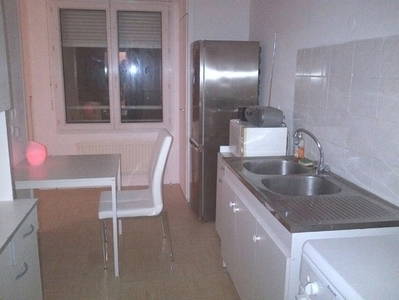 Homestay Annemasse 75021-3