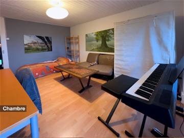 Anzeige: Chambre à Louer à Yverdon (village De Rances)