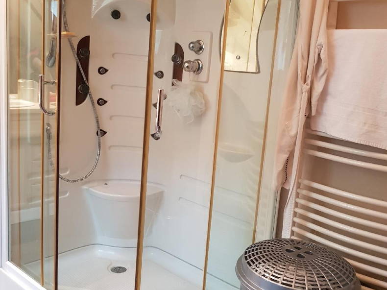 Chambre Chez L'habitant Le Monastier-Pin-Moriès 214209-1