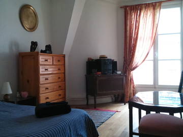 Room For Rent Paris 89143